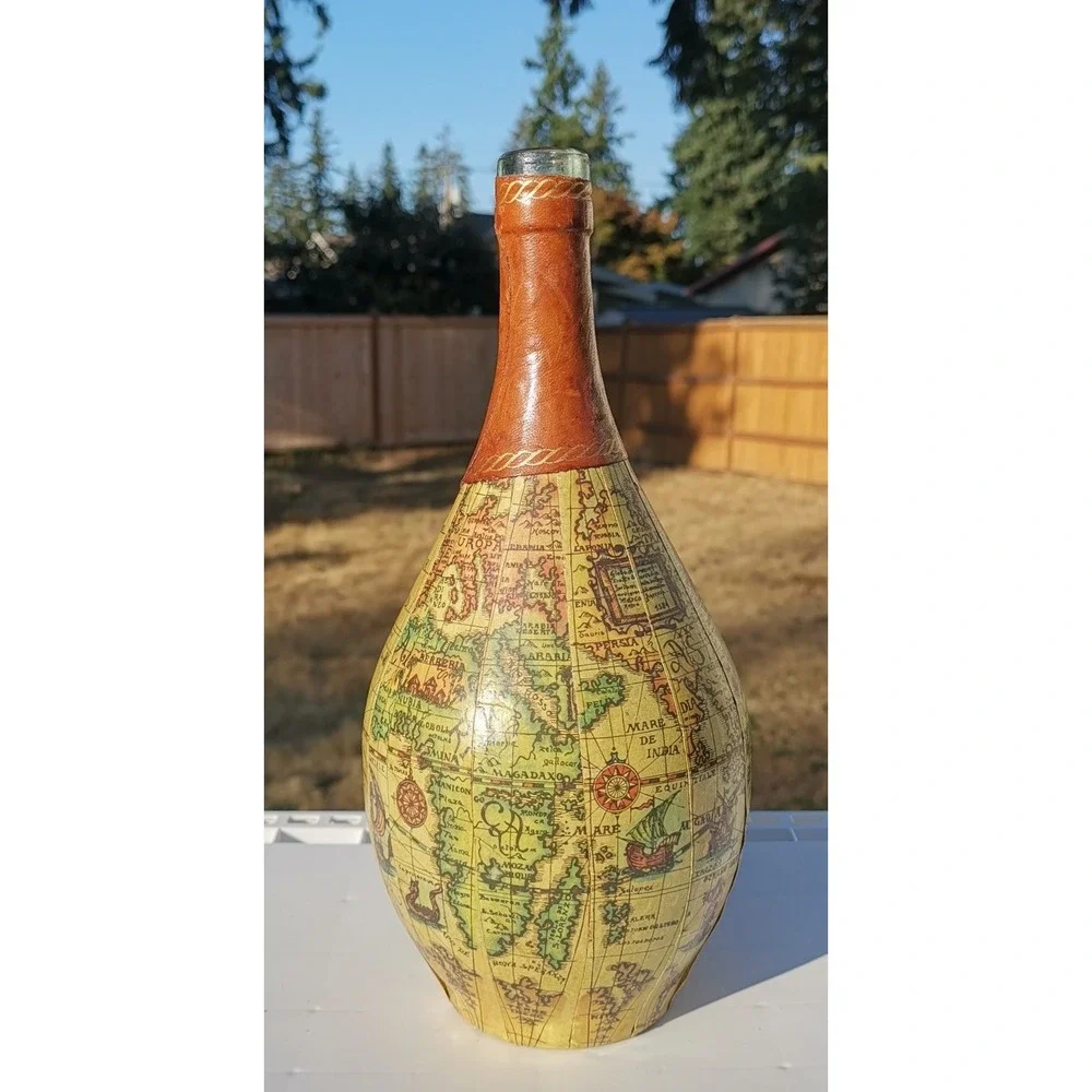 VINTAGE 1960'S FAUSTO CORDURI ITALIAN LEATHER WRAPPED OLD WORLD DECANTER